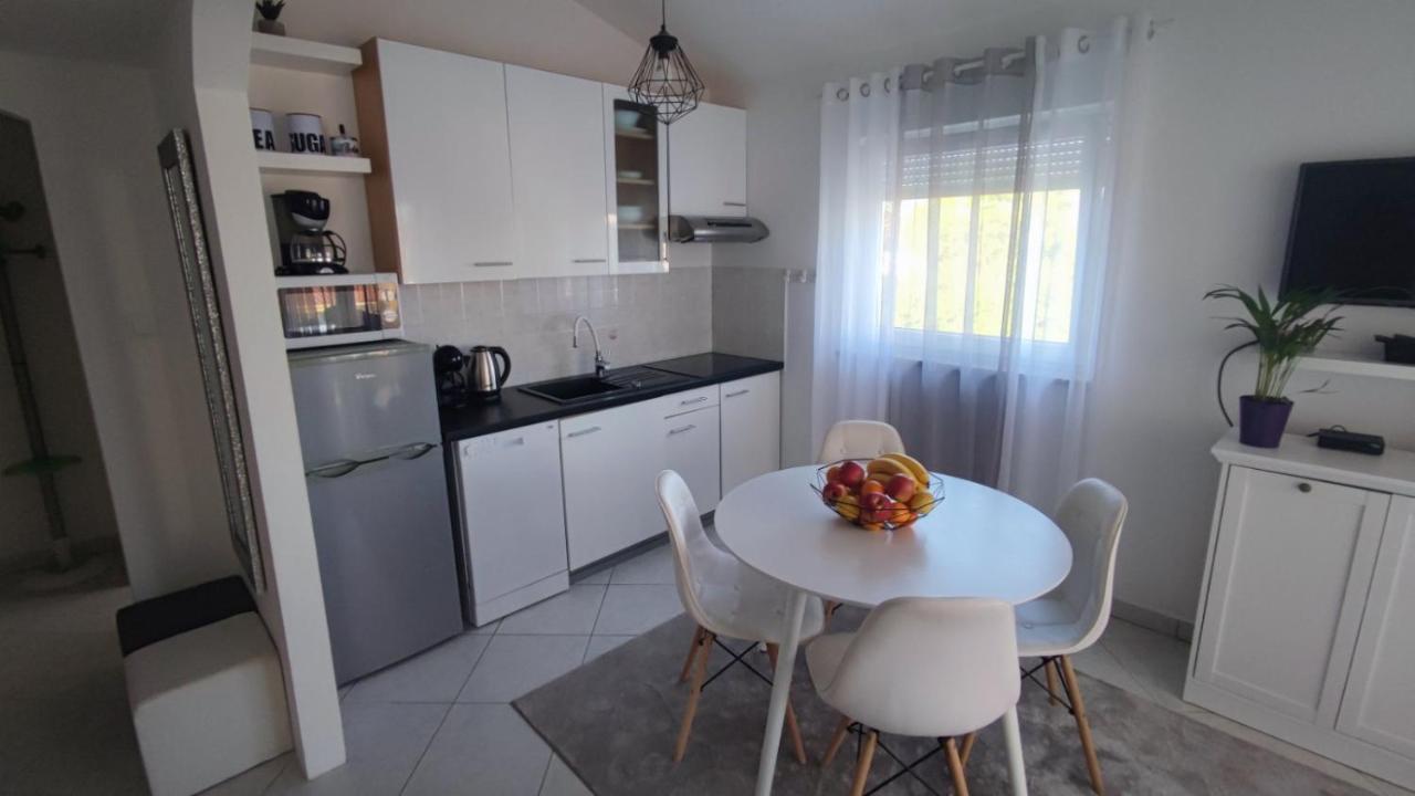 Apartman Lino Медулин Екстериор снимка